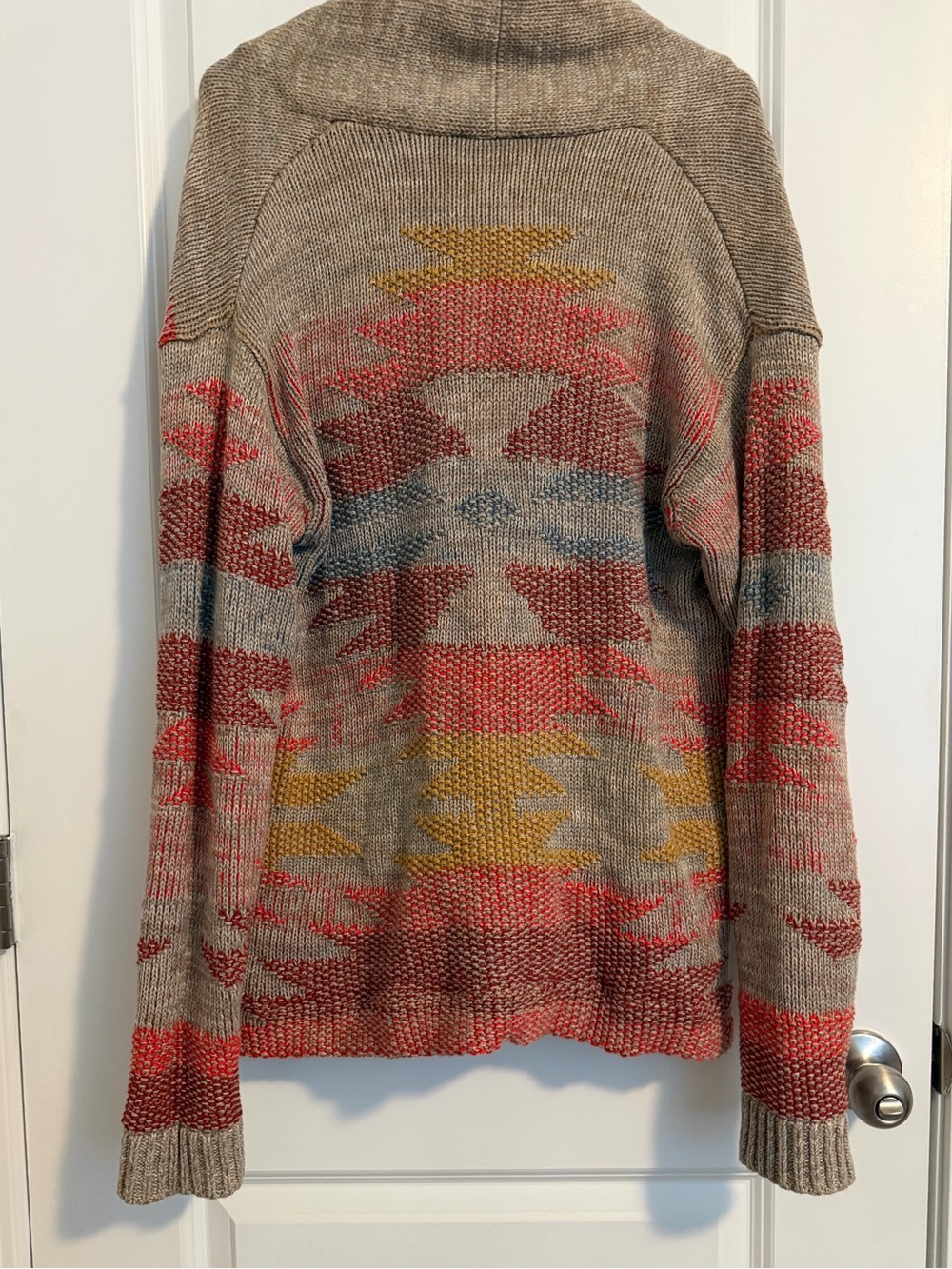 Pendleton Aztec pattern sweater - Picture 6 of 9